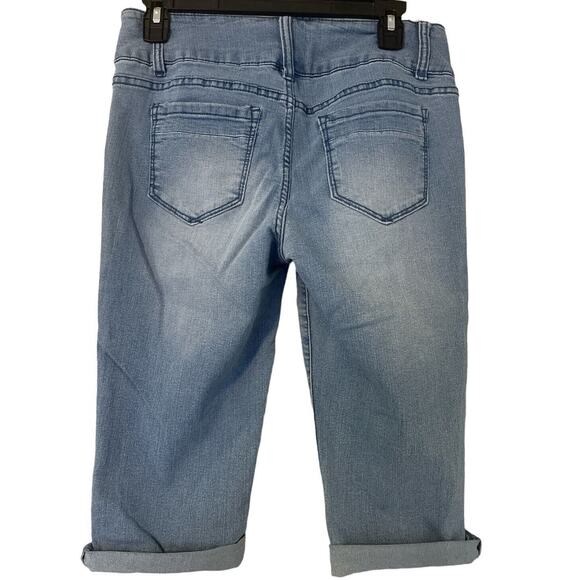 D Jeans Capri Denim Womens Super Stretch Mid Rise Light Blue Wash Pant Size 8 - Picture 2 of 3
